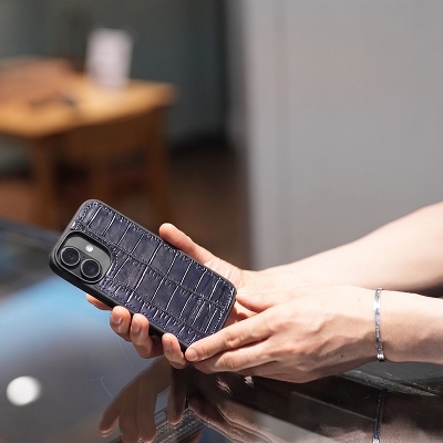 2026 CROCODILE / iPhone16 COVER
